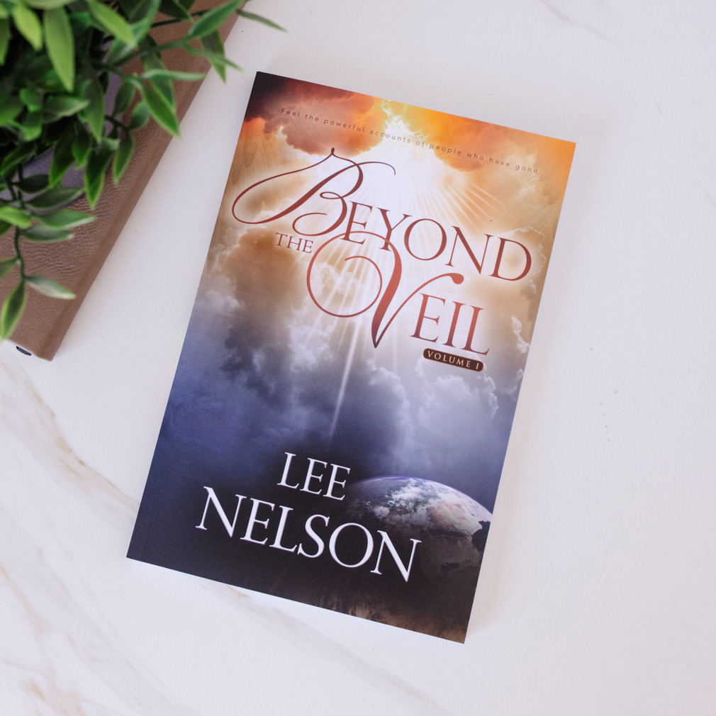 Beyond the Veil - CF-9781555171667