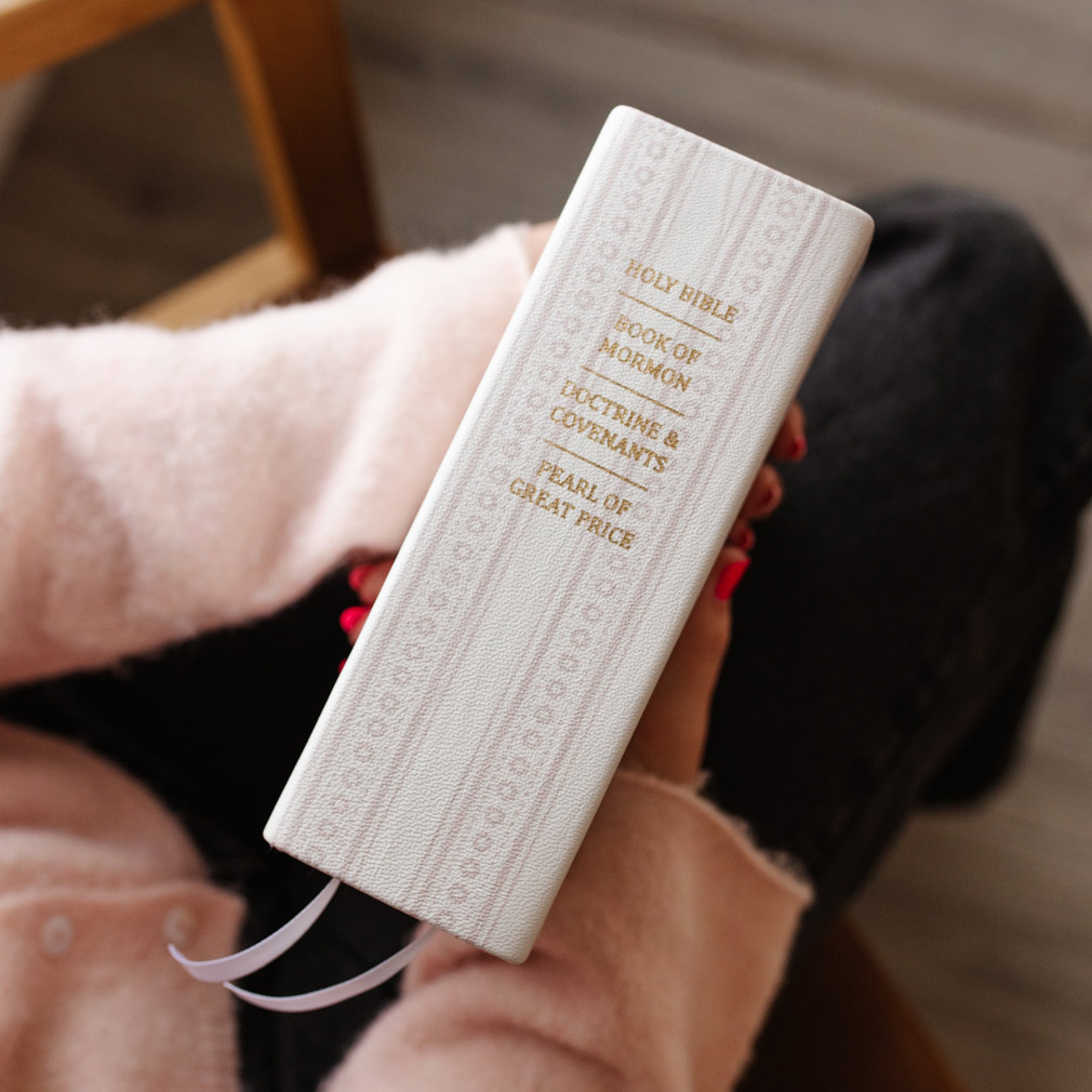 Hand-Bound Genuine Leather Quad - Petal Ribbon - LDP-HB-RQ-PTR