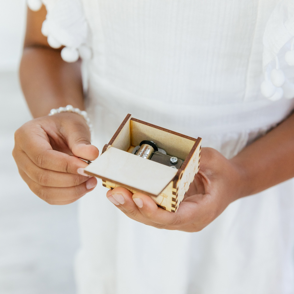 I Am a Child of God Music Box - Flowers - LDP-MB-FLWRS-COG