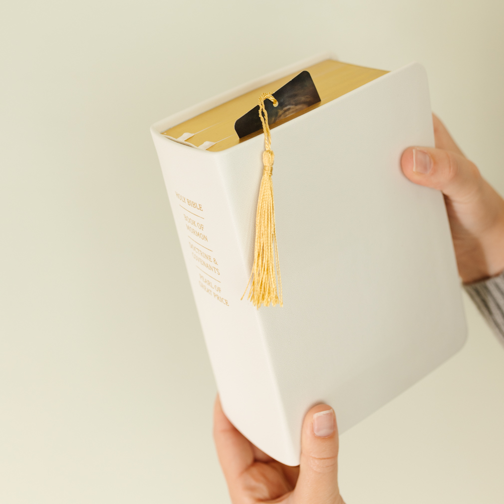 Unveiled Bookmark - LDP-BKMK-UN