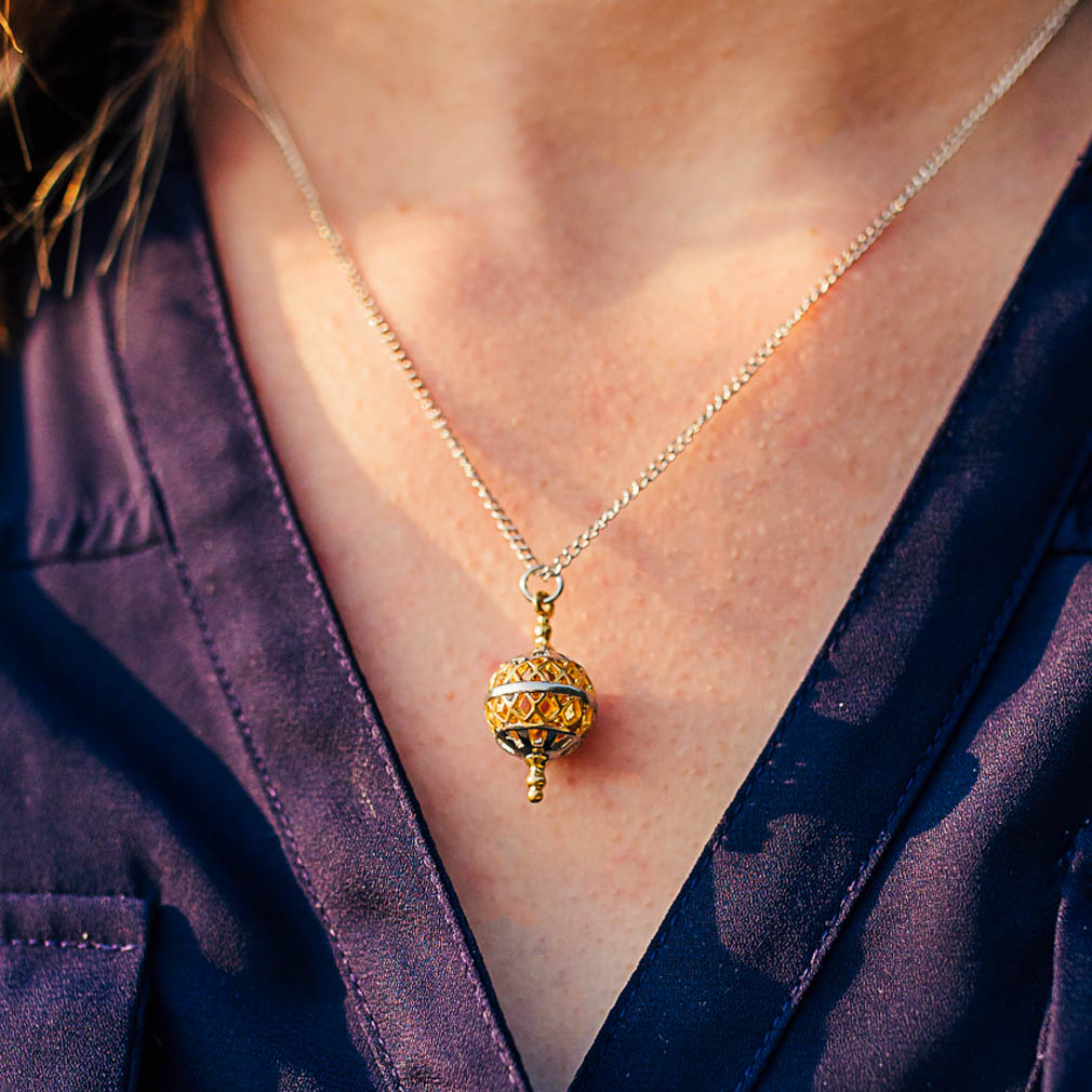 Two-Tone Liahona Necklace - RM-JNL056