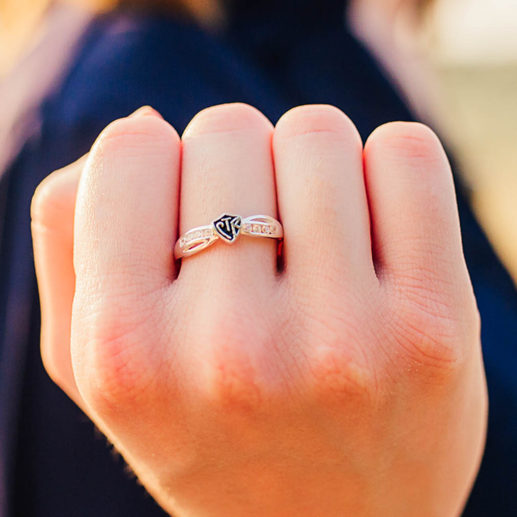 Bow CTR Ring - Antique - RM-C04512
