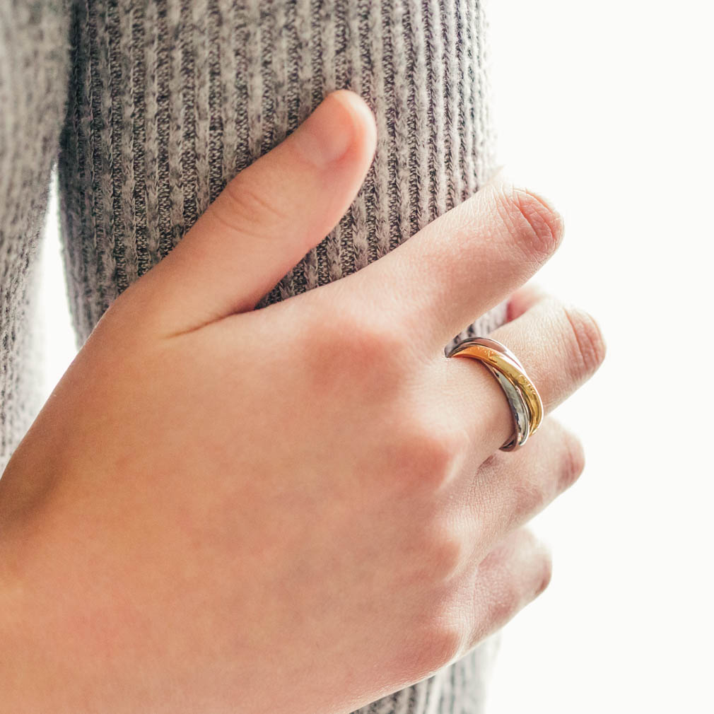 Two-Tone Roll CTR Ring - RM-C09871