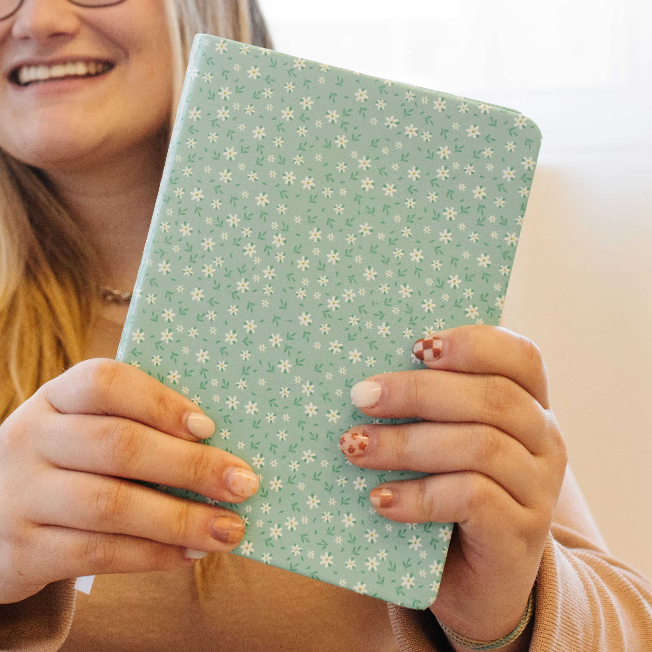 Hand-Bound Genuine Leather Bible - Daisy May (6 Colors) - LDP-HB-PRB-DM