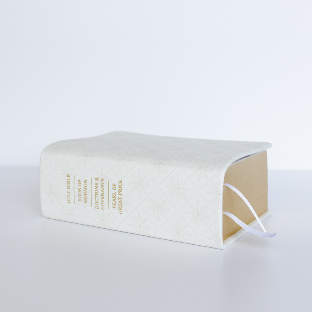 Hand-Bound Genuine Leather Quad - Geo Floral - LDP-HB-PRQ-WHT-GFL