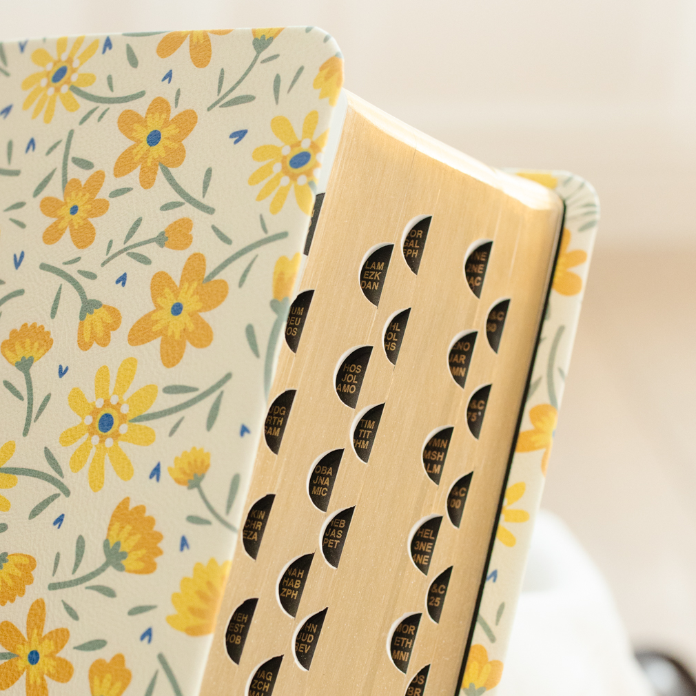Large Hand-Bound Genuine Leather Quad - Buttercup Bouquet - LDP-HB-PLQ-WHT-BUB