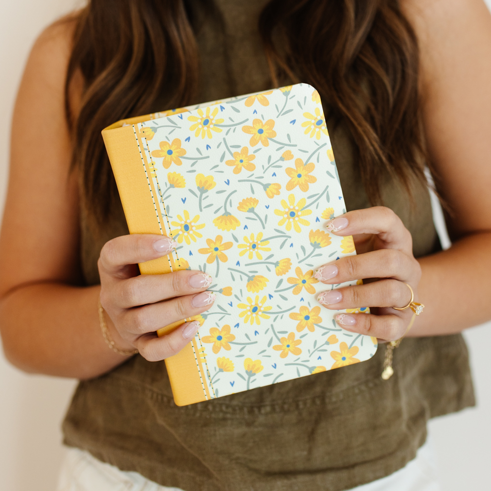 Hand-Bound Genuine Leather Quad - Buttercup Bouquet - LDP-HB-PRQ-WHT-BUB