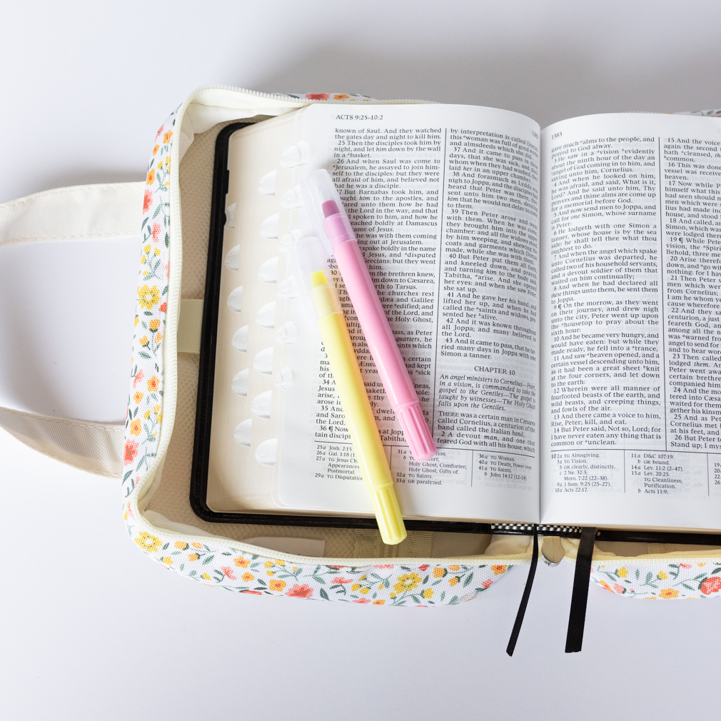 Scripture Case - Light Floral - LDP-SCC-LTF